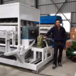 customer visiting for apple tray machine