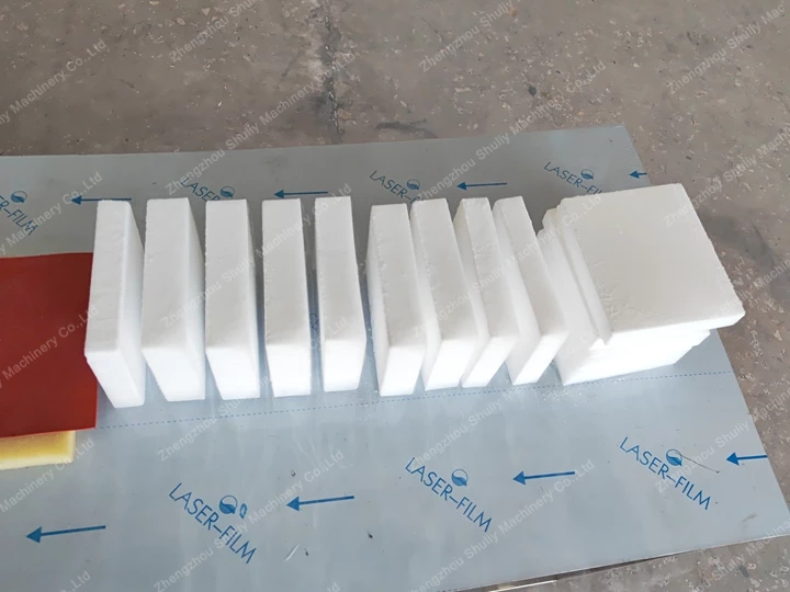 khối đá khô với độ dày khác nhau