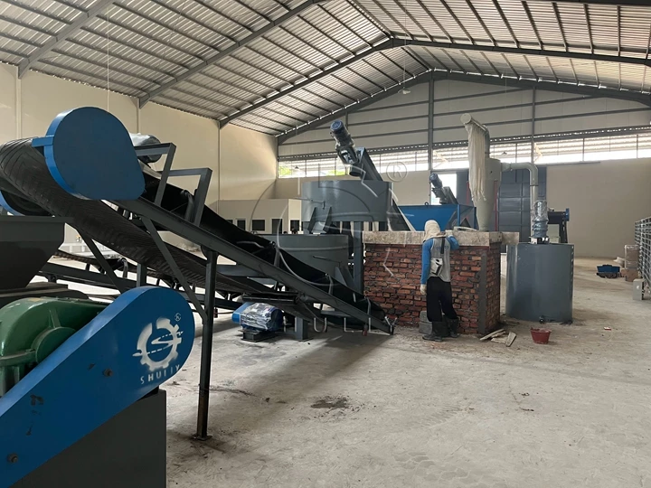 Fábrica de briquetes de carvão finalizada na Indonésia