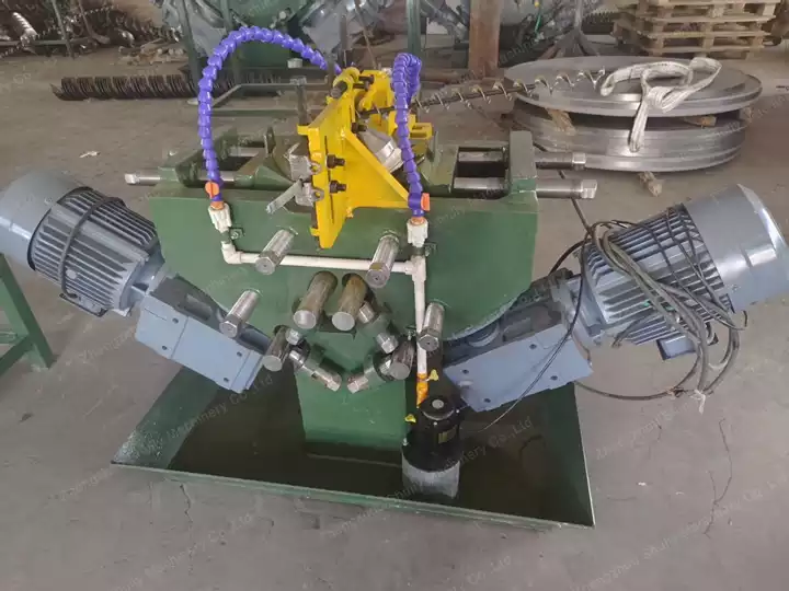 continuous screw flight forming machine