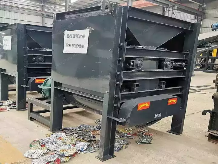 cans flattening machine